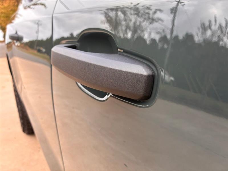 Chevrolet Silverado 1500 Trail Boss Custom Crew Cab 4WD 2026