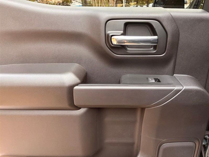 Chevrolet Silverado 1500 Trail Boss Custom Crew Cab 4WD 2026