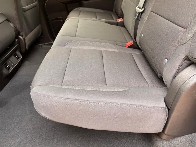 Chevrolet Silverado 1500 Trail Boss Custom Crew Cab 4WD 2026