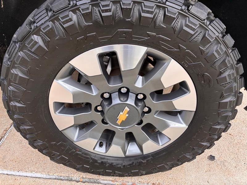 Chevrolet Silverado 2500HD Custom Double Cab Long Box 4WD 2024