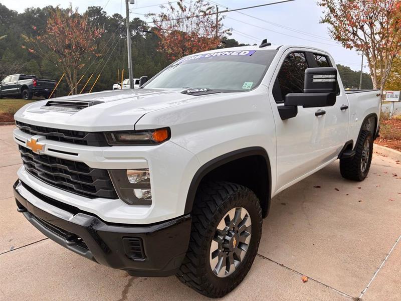 Chevrolet Silverado 2500HD Custom Double Cab Long Box 4WD 2024