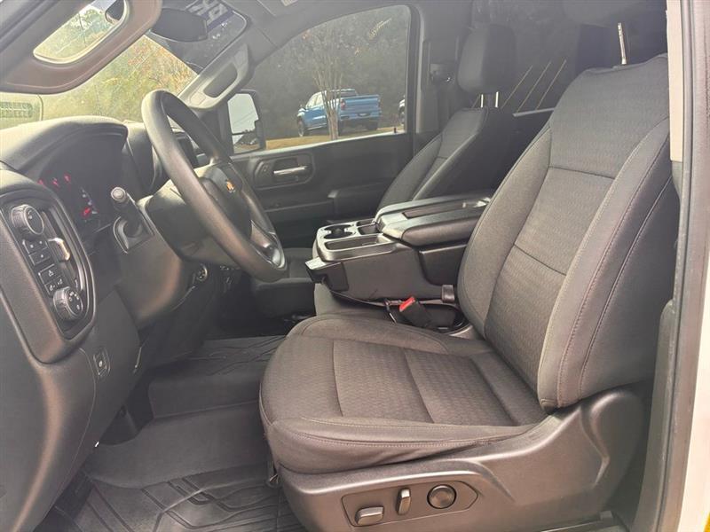 Chevrolet Silverado 2500HD Custom Double Cab Long Box 4WD 2024