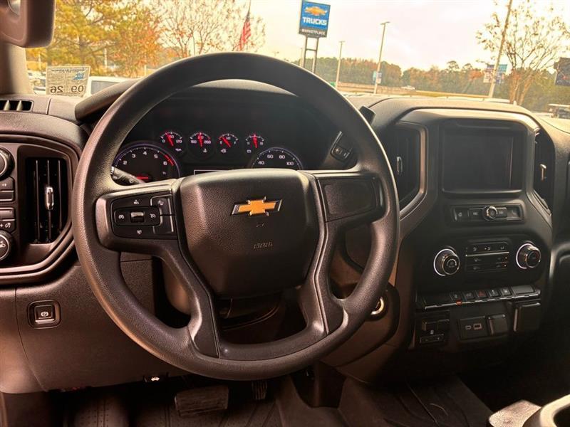 Chevrolet Silverado 2500HD Custom Double Cab Long Box 4WD 2024