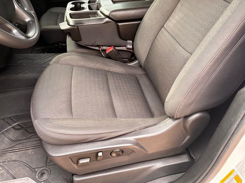 Chevrolet Silverado 2500HD Custom Double Cab Long Box 4WD 2024