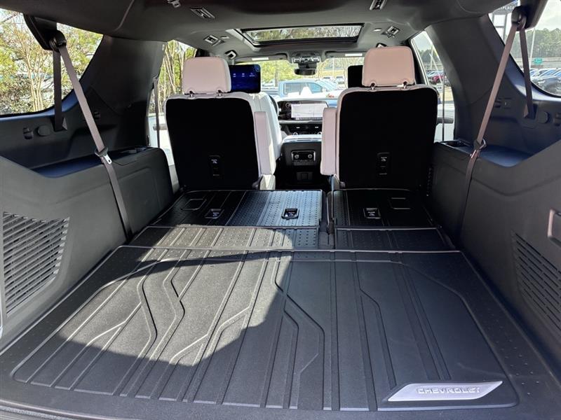 Chevrolet Suburban  2026