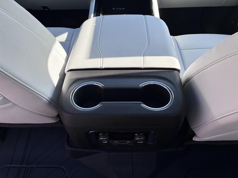 Chevrolet Suburban  2026