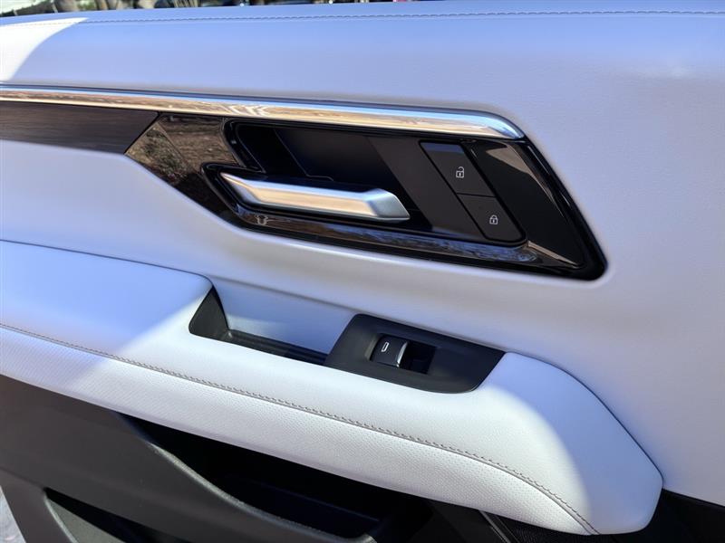 Chevrolet Suburban  2026