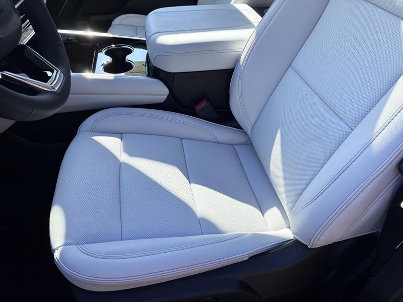 Chevrolet Suburban  2026