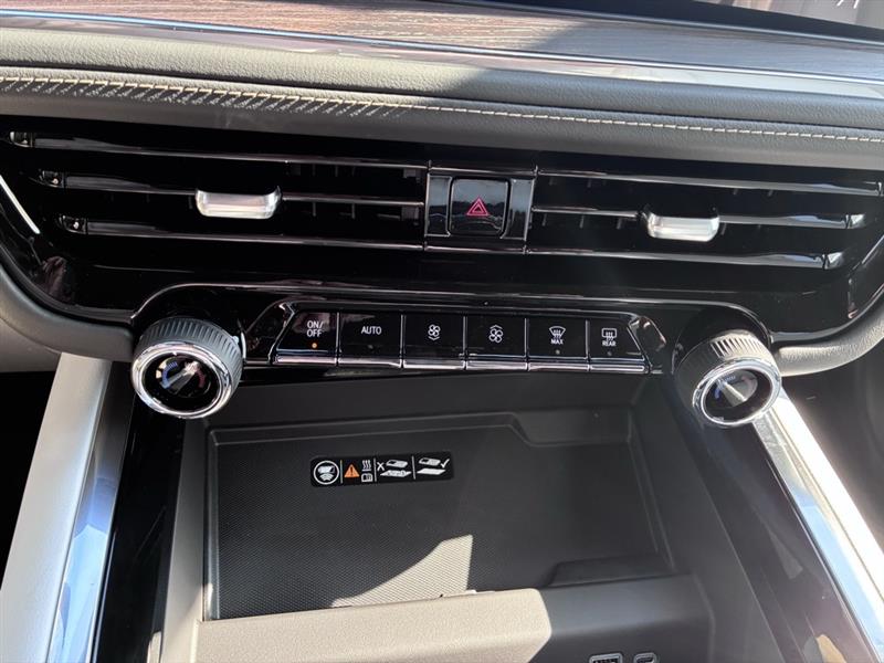 Chevrolet Suburban  2026