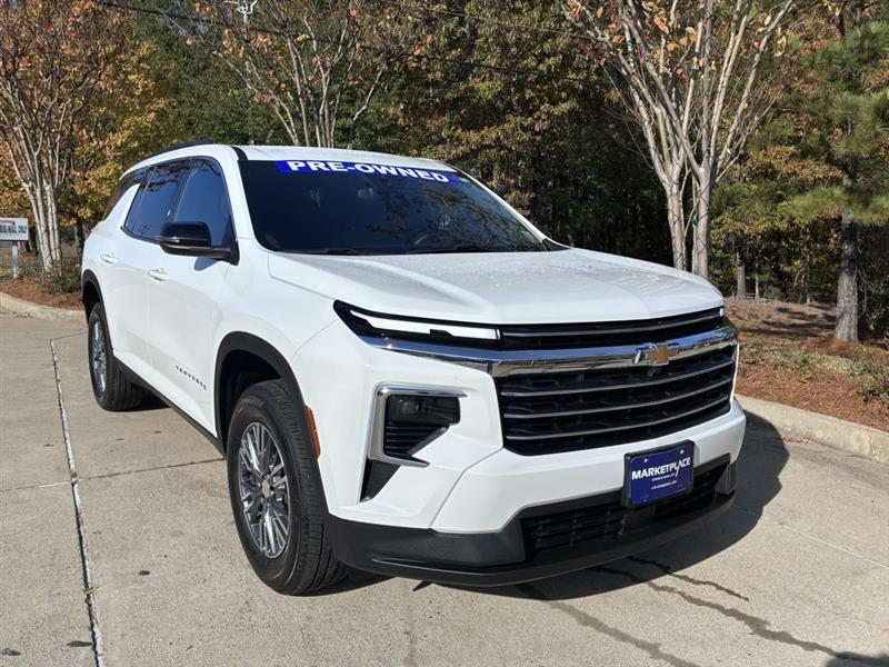 2025 Chevrolet Traverse LT's photo