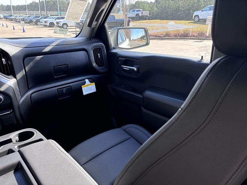 Chevrolet Silverado 1500 Work Truck Crew Cab 4WD 2026