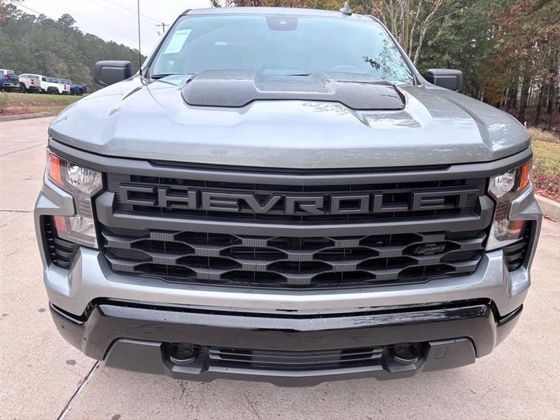 Chevrolet Silverado 1500 Trail Boss Custom Crew Cab 4WD 2026