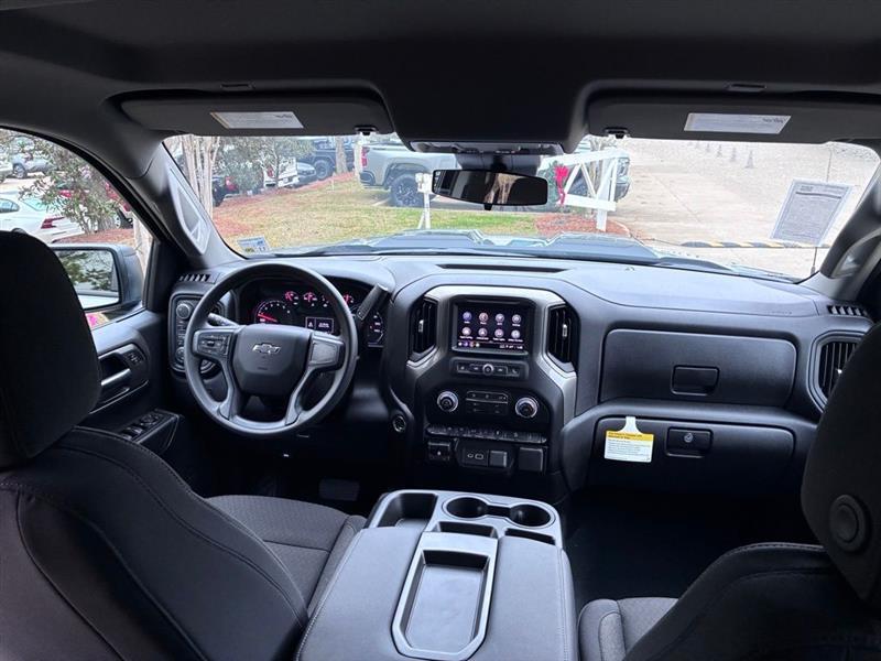 Chevrolet Silverado 1500 Trail Boss Custom Crew Cab 4WD 2026