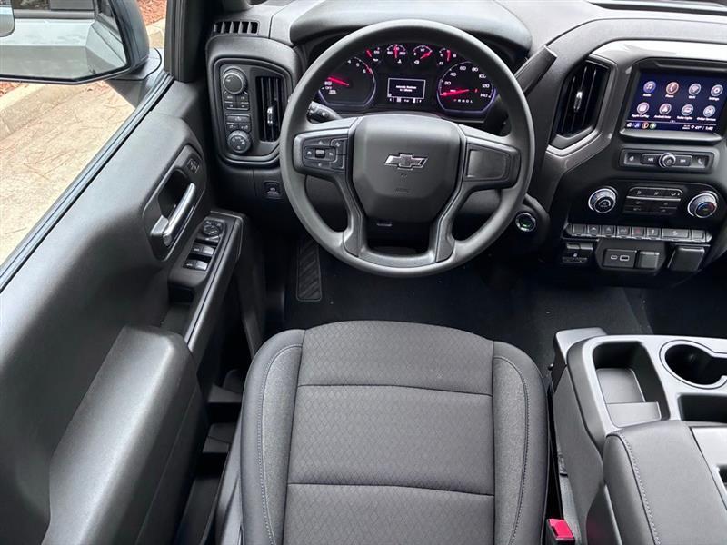 Chevrolet Silverado 1500 Trail Boss Custom Crew Cab 4WD 2026