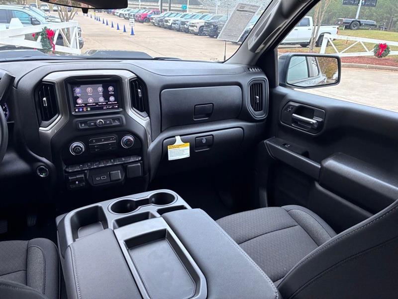 Chevrolet Silverado 1500 Trail Boss Custom Crew Cab 4WD 2026