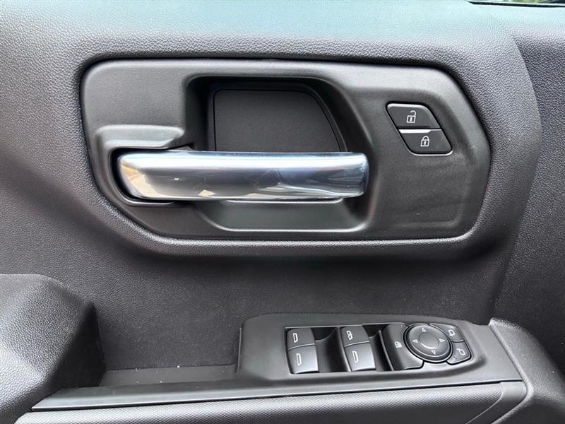 Chevrolet Silverado 1500 Trail Boss Custom Crew Cab 4WD 2026