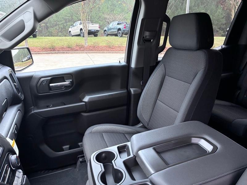 Chevrolet Silverado 1500 Trail Boss Custom Crew Cab 4WD 2026