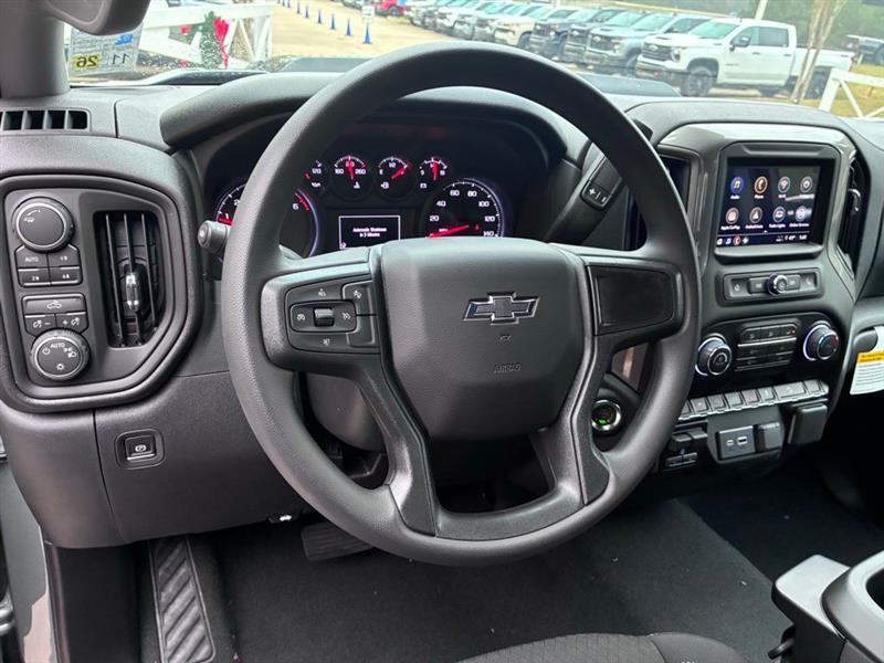 Chevrolet Silverado 1500 Trail Boss Custom Crew Cab 4WD 2026