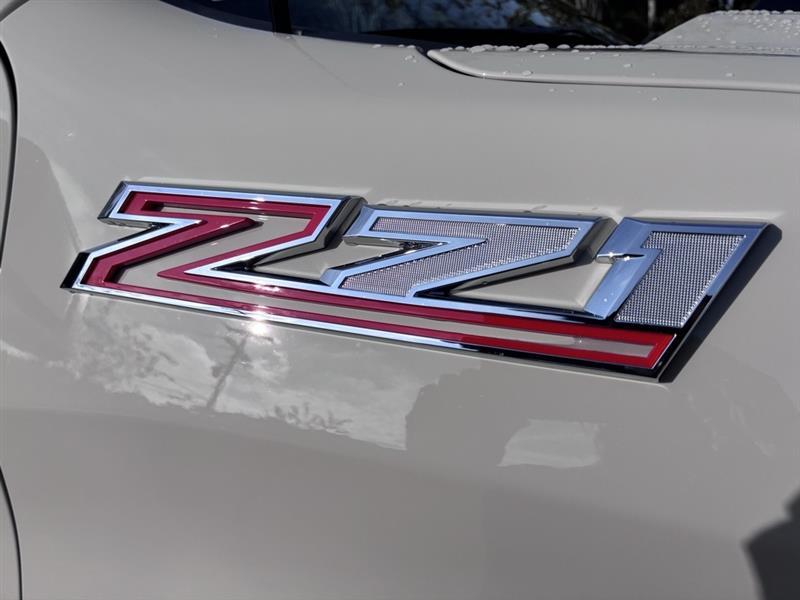 Chevrolet Silverado 1500 Trail Boss Custom Crew Cab 4WD 2026