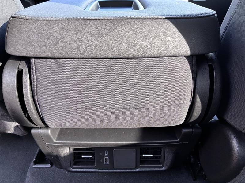 Chevrolet Silverado 1500 Trail Boss Custom Crew Cab 4WD 2026