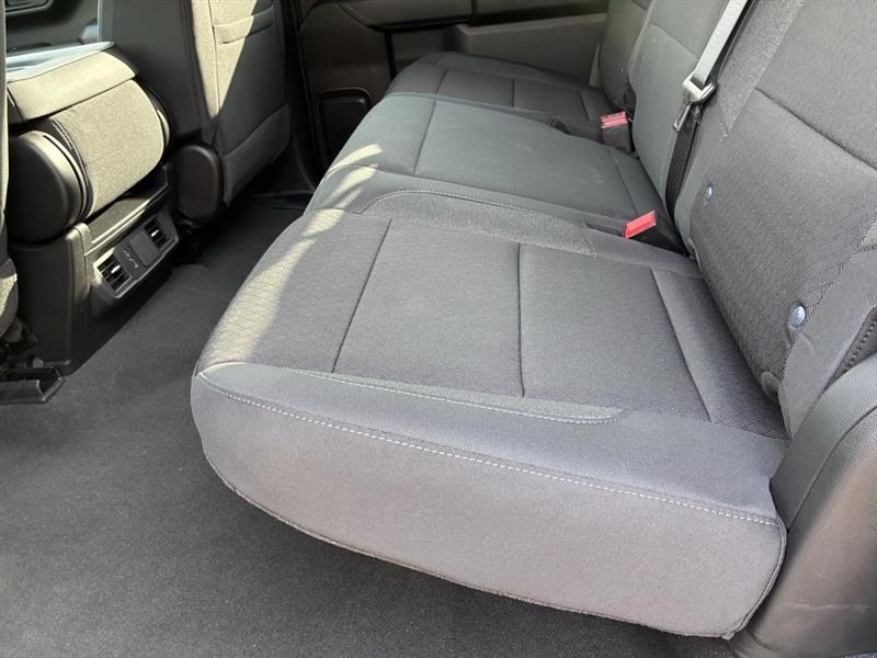 Chevrolet Silverado 1500 Trail Boss Custom Crew Cab 4WD 2026