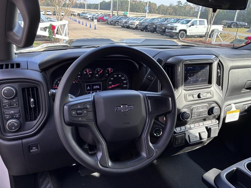 Chevrolet Silverado 1500 Trail Boss Custom Crew Cab 4WD 2026