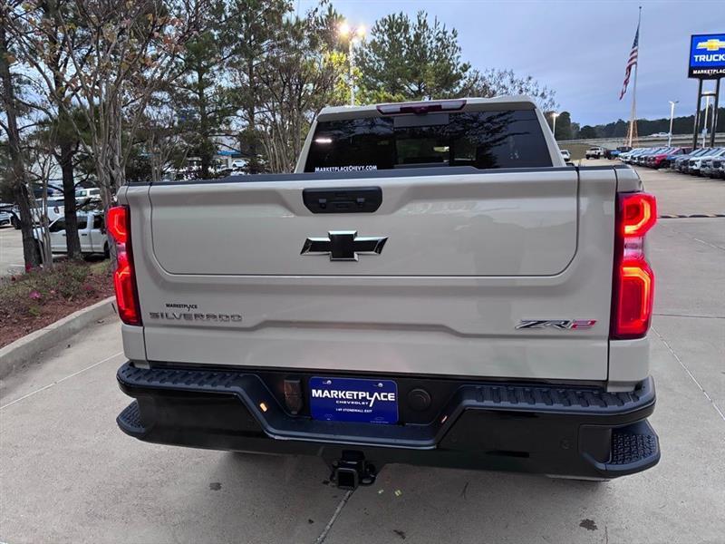 Chevrolet Silverado 1500 ZR2 Crew Cab 4WD 2026