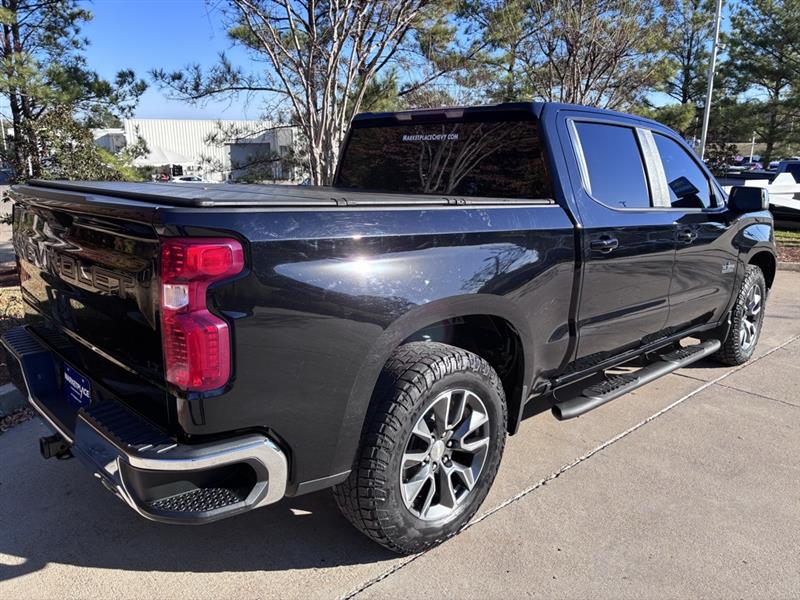 Chevrolet Silverado 1500 LT Crew Cab 4WD 2022