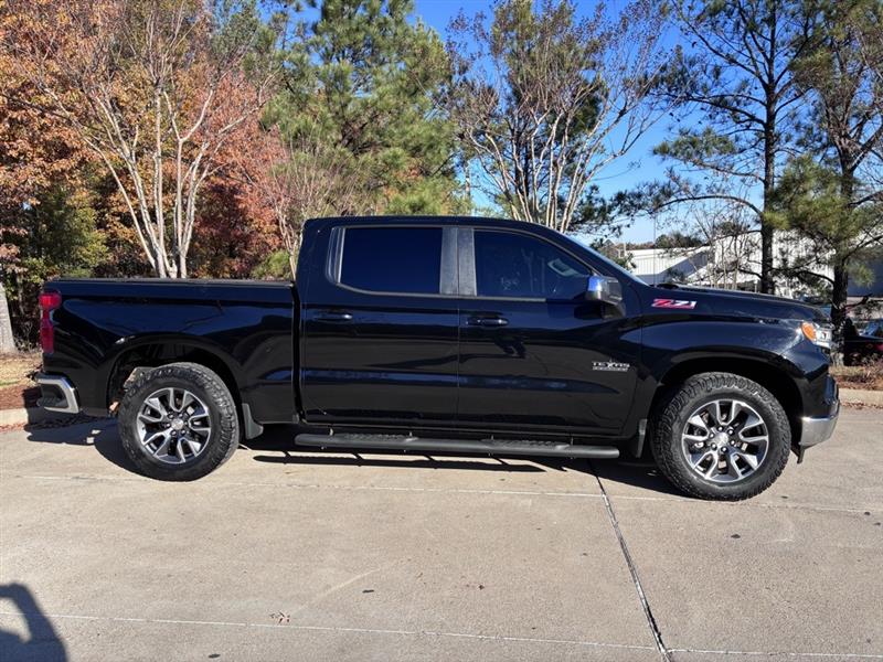 Chevrolet Silverado 1500 LT Crew Cab 4WD 2022