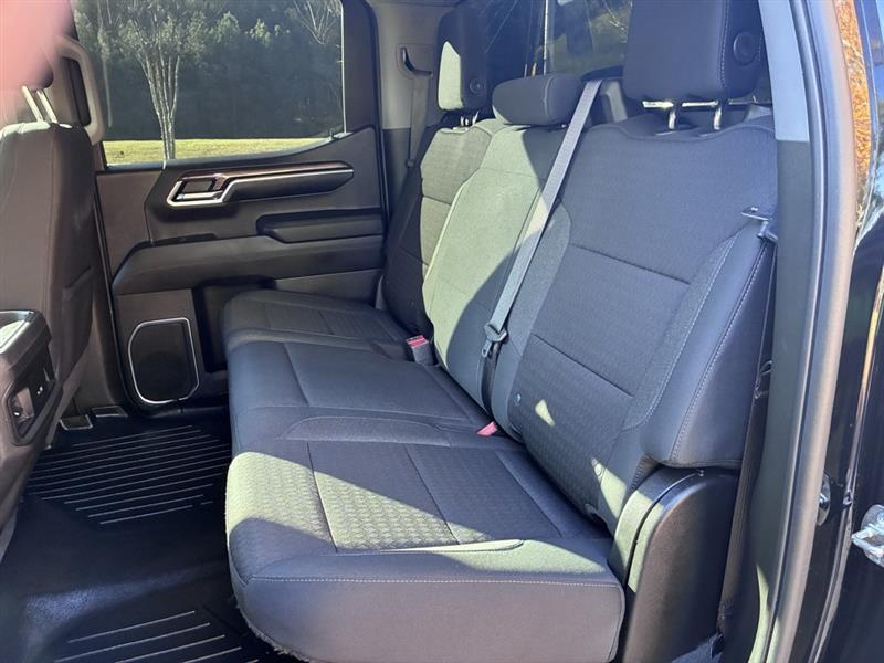 Chevrolet Silverado 1500 LT Crew Cab 4WD 2022