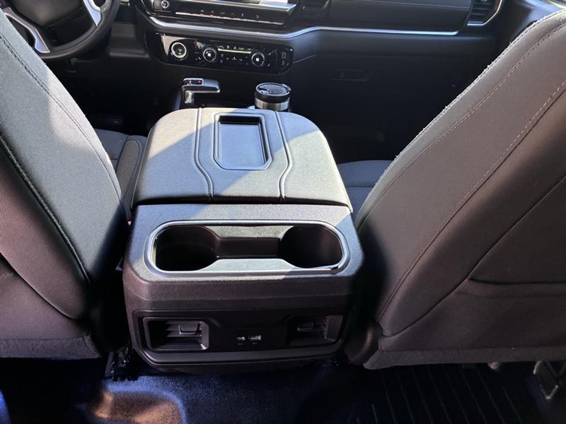 Chevrolet Silverado 1500 LT Crew Cab 4WD 2022