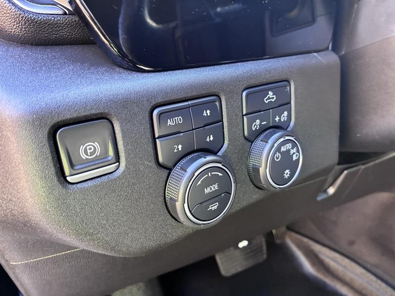 Chevrolet Silverado 1500 LT Crew Cab 4WD 2022