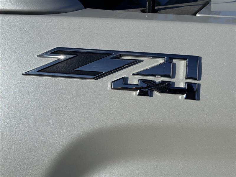 GMC Sierra 1500 SLT Crew Cab Long Box 4WD 2017