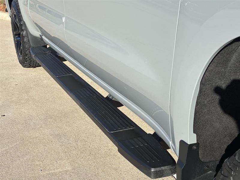 Chevrolet Silverado 1500 Trail Boss Custom Crew Cab 4WD 2024