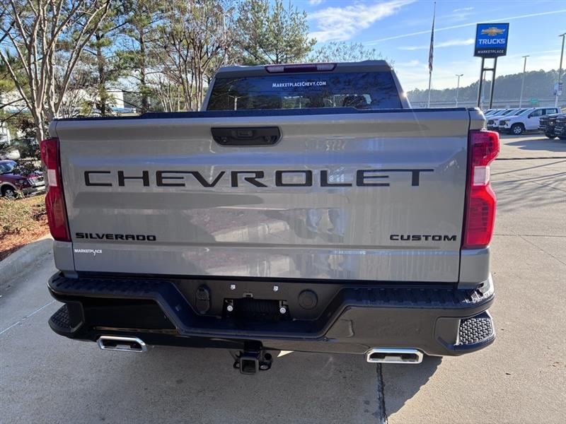 Chevrolet Silverado 1500 Trail Boss Custom Crew Cab 4WD 2024