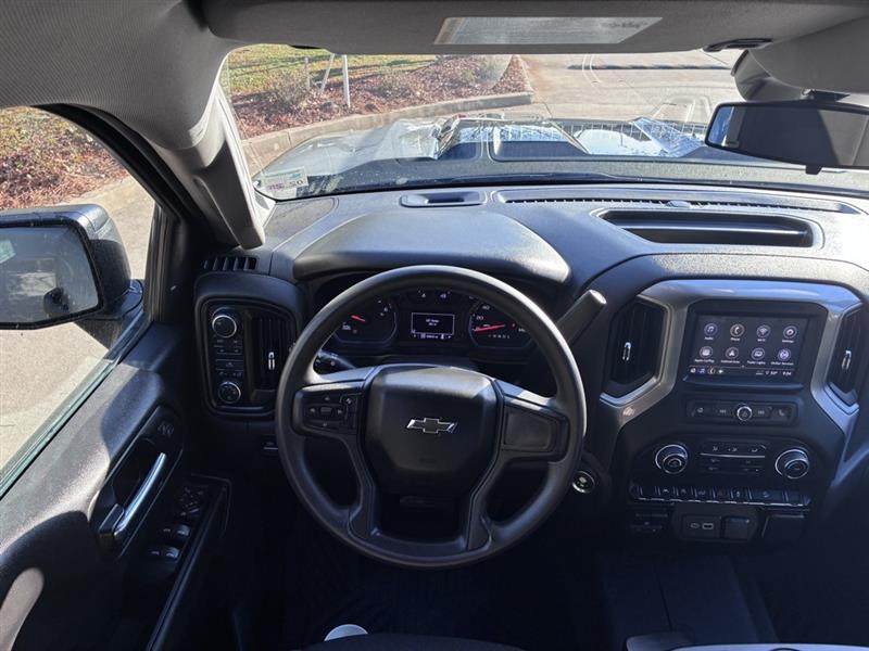 Chevrolet Silverado 1500 Trail Boss Custom Crew Cab 4WD 2024