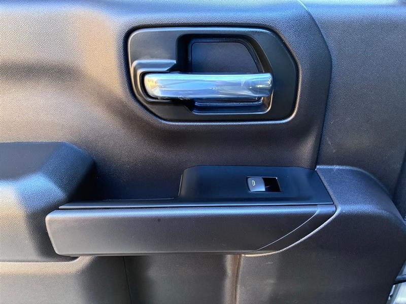 Chevrolet Silverado 1500 Trail Boss Custom Crew Cab 4WD 2024