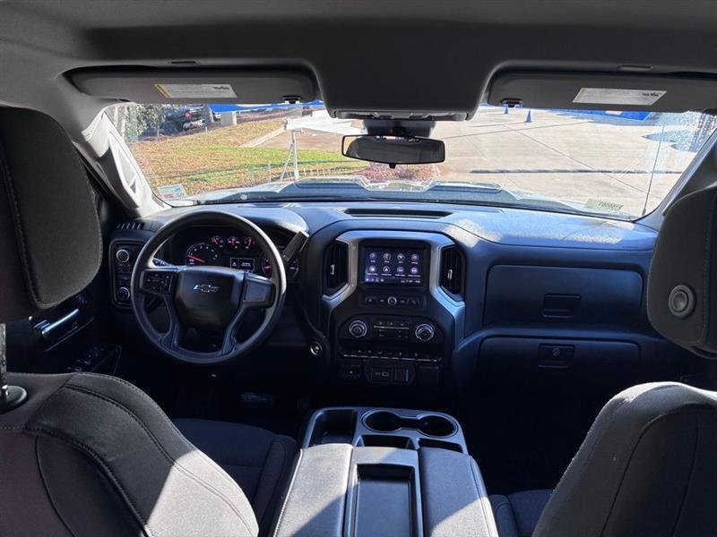 Chevrolet Silverado 1500 Trail Boss Custom Crew Cab 4WD 2024