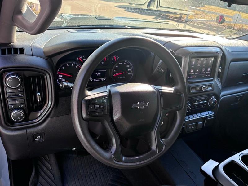 Chevrolet Silverado 1500 Trail Boss Custom Crew Cab 4WD 2024