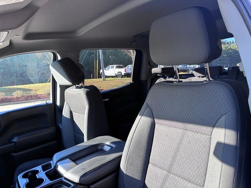 Chevrolet Silverado 1500 Trail Boss Custom Crew Cab 4WD 2024