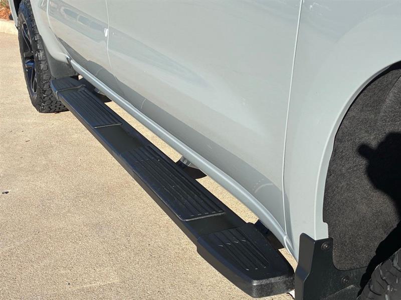 Chevrolet Silverado 1500 Trail Boss Custom Crew Cab 4WD 2024