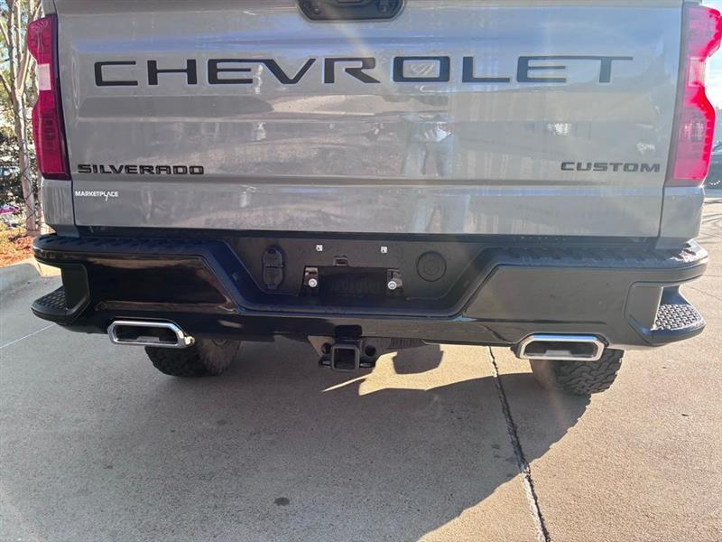 Chevrolet Silverado 1500 Trail Boss Custom Crew Cab 4WD 2024