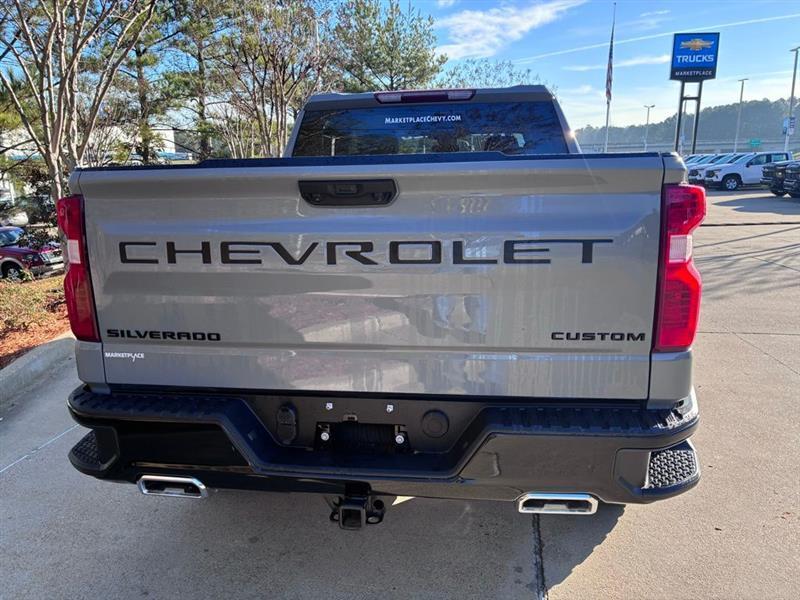 Chevrolet Silverado 1500 Trail Boss Custom Crew Cab 4WD 2024