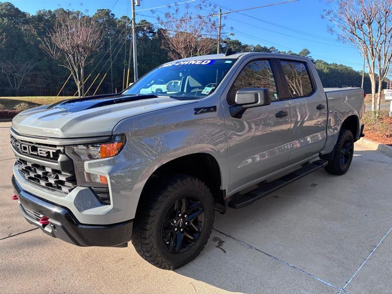 Chevrolet Silverado 1500 Trail Boss Custom Crew Cab 4WD 2024