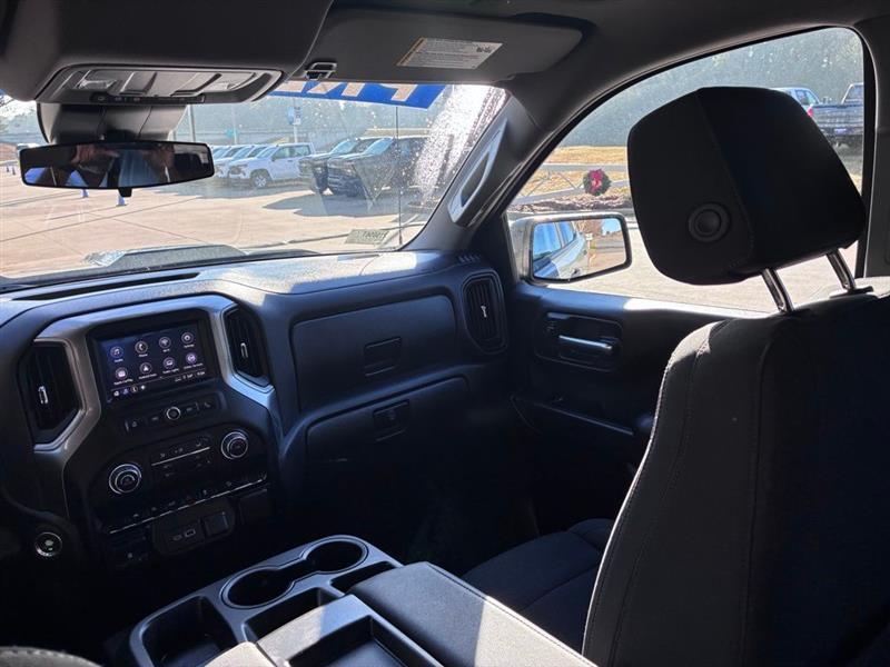 Chevrolet Silverado 1500 Trail Boss Custom Crew Cab 4WD 2024