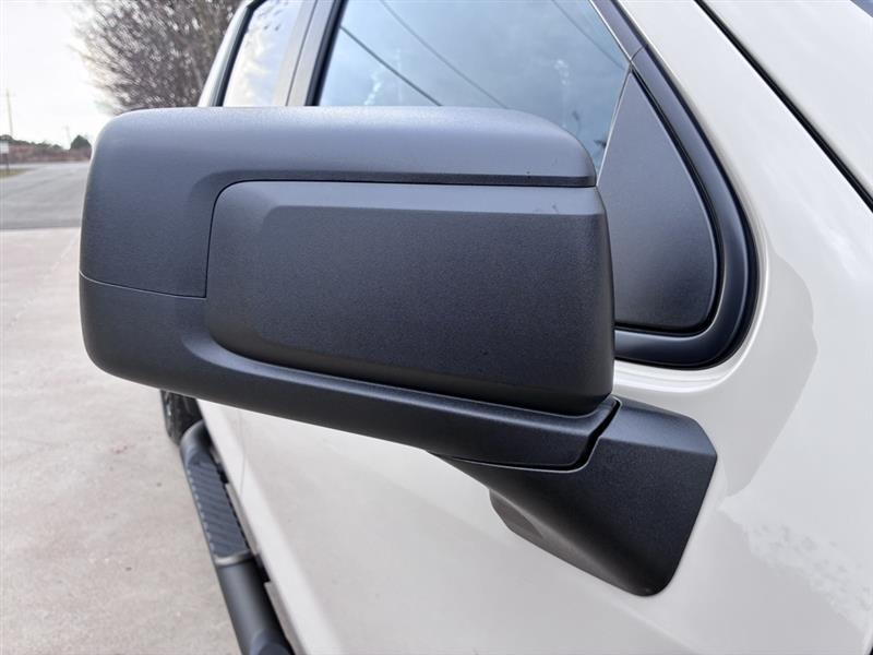 Chevrolet Silverado 1500 Custom Crew Cab 4WD 2026