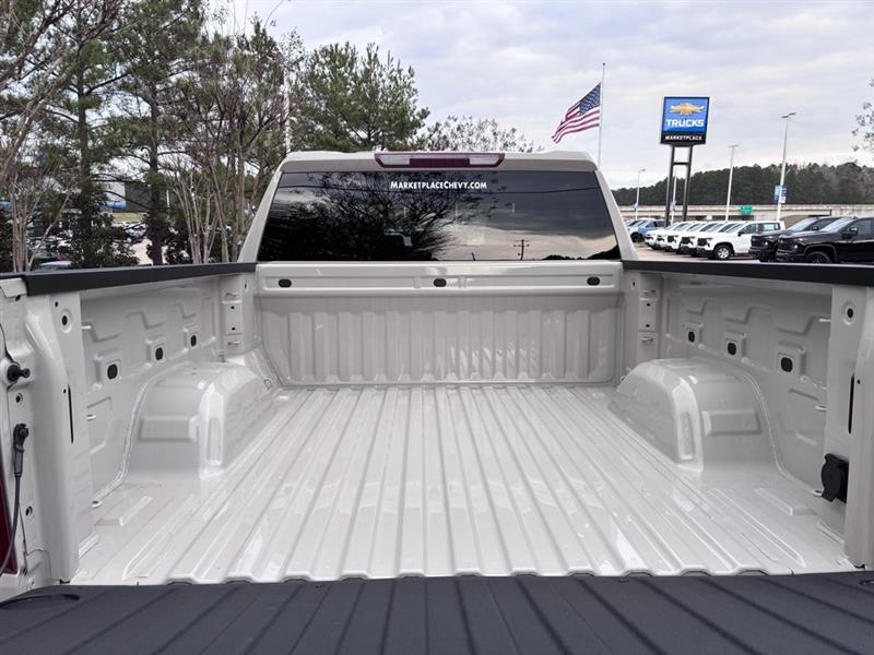 Chevrolet Silverado 1500 Custom Crew Cab 4WD 2026