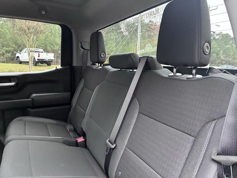 Chevrolet Silverado 1500 Custom Crew Cab 4WD 2026