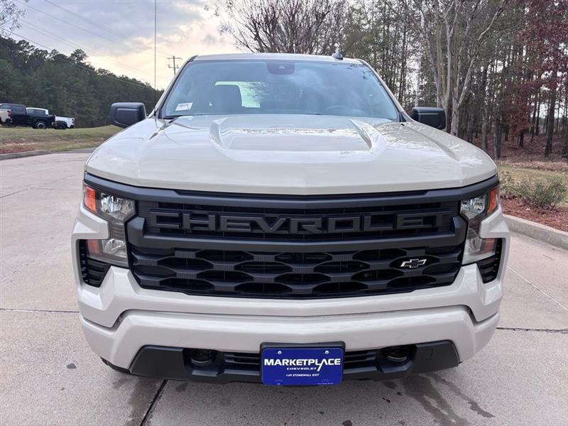 Chevrolet Silverado 1500 Custom Crew Cab 4WD 2026