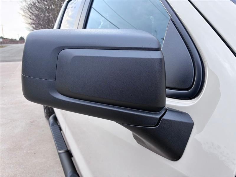 Chevrolet Silverado 1500 Custom Crew Cab 4WD 2026